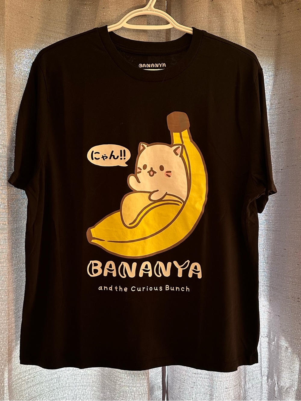 Ladies XL Bananya Graphic Tee ** Fits Small **